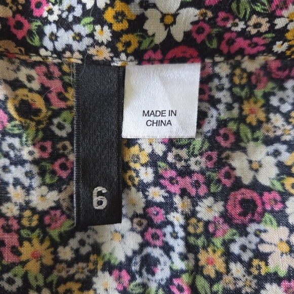 ⭐️Divided Floral Mini Dress - Multicolor Size 6 - Picture 5 of 5